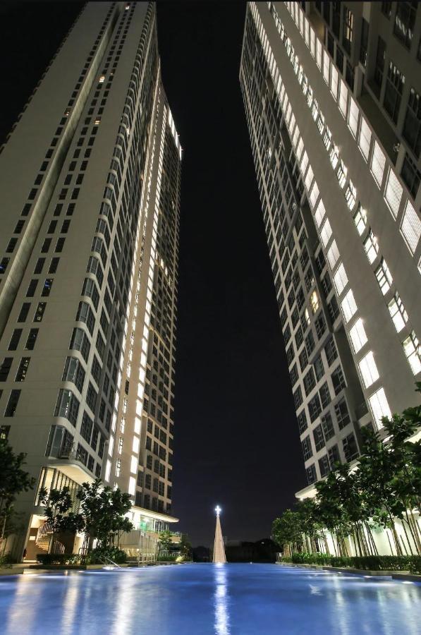 Robertson Cozy 3 Bedroom Family Suite With Netflix Kuala Lumpur Exterior photo